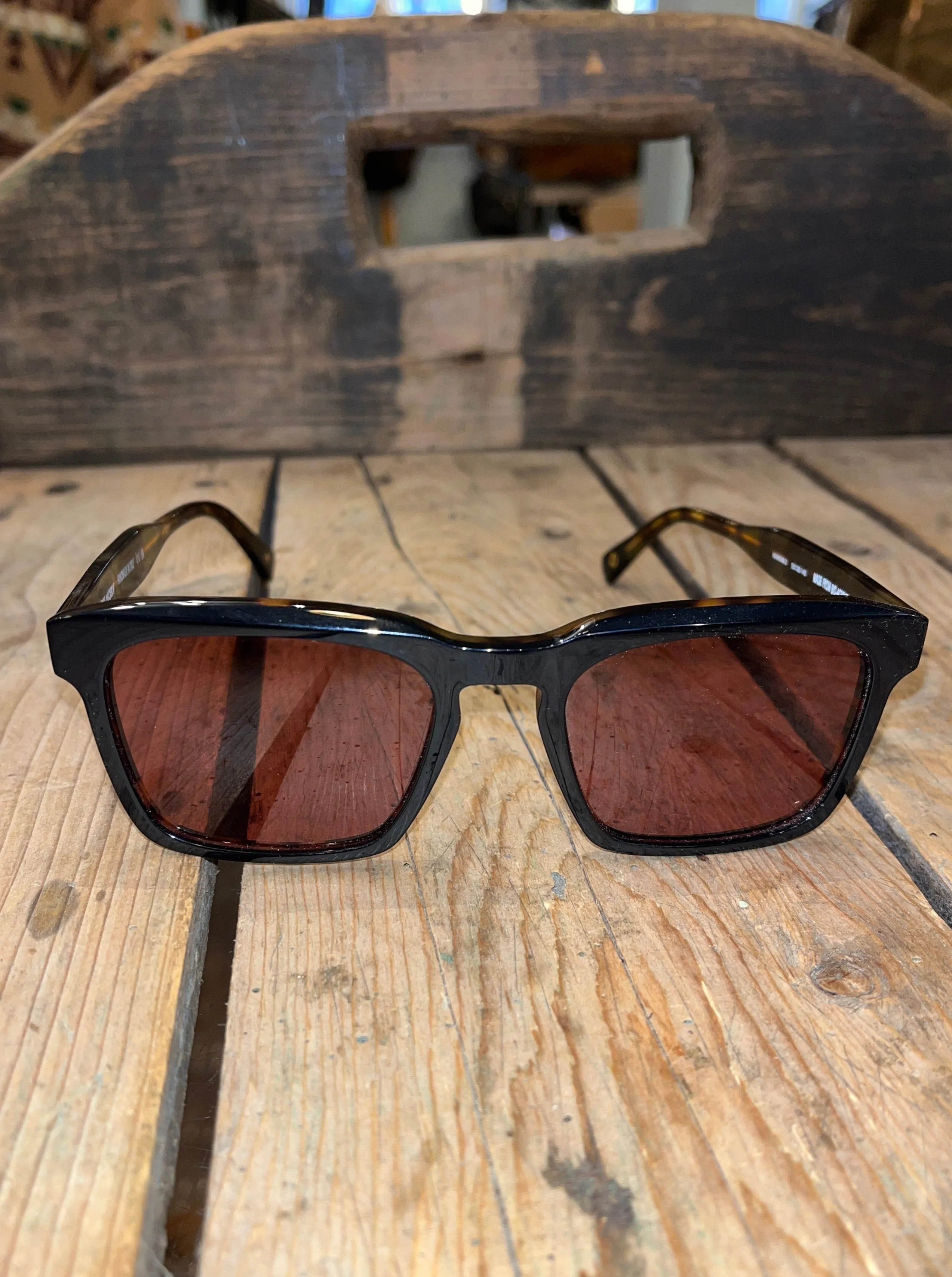 Dick Moby, Warsaw, Laminated Havana
