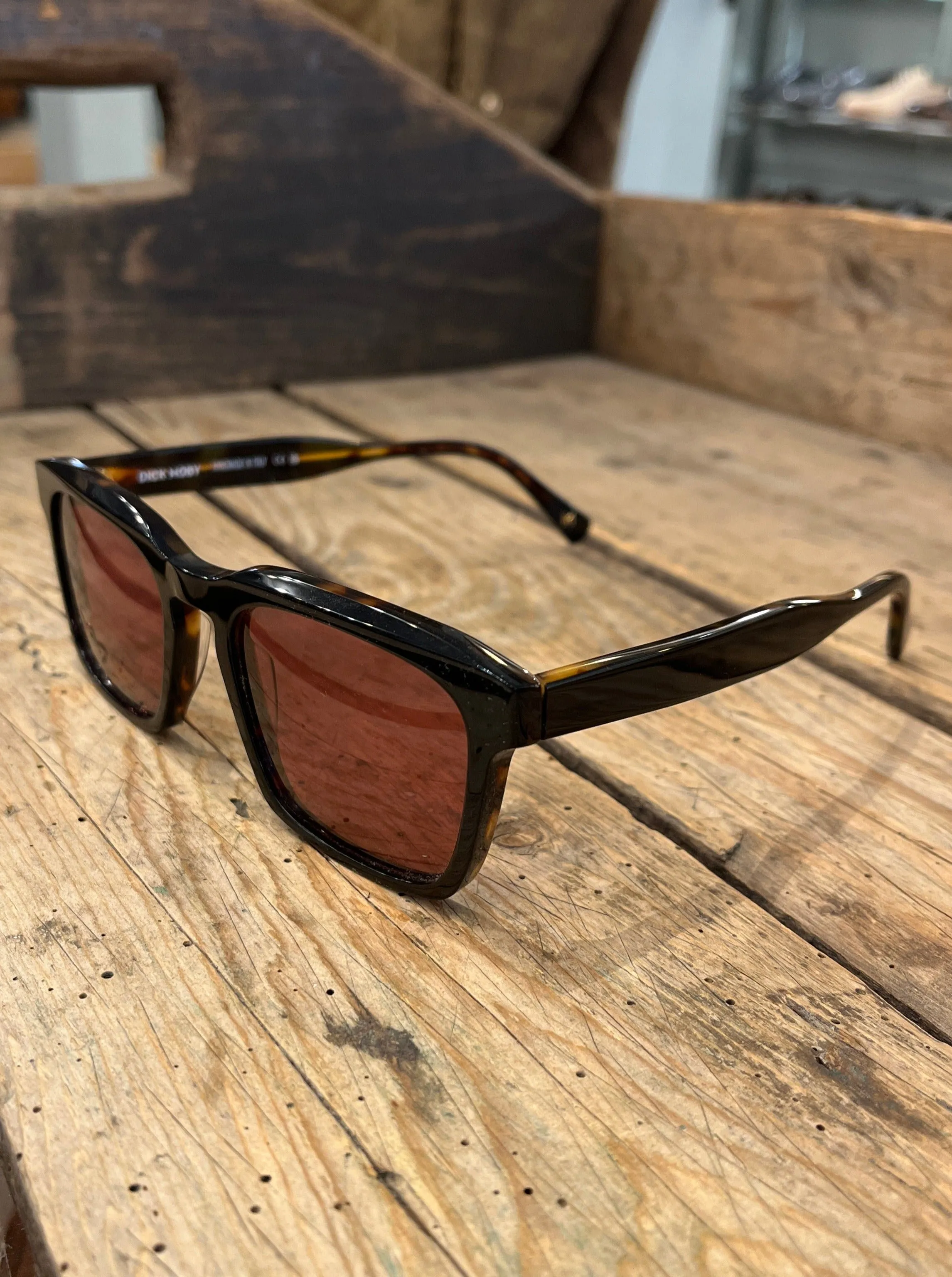 Dick Moby, Warsaw, Laminated Havana