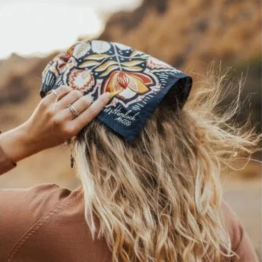 Handker Bandana: No. 039 Elsie Navy Floral