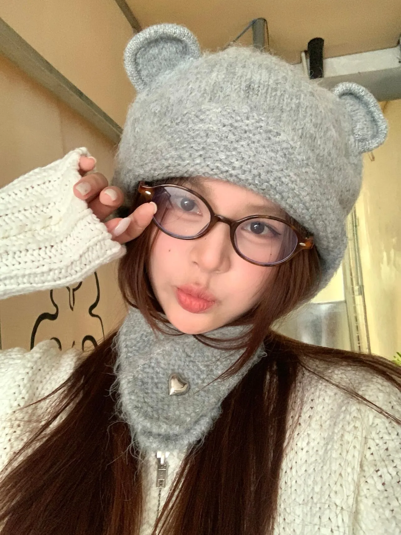 Knitting bear ear beanie with heart clip