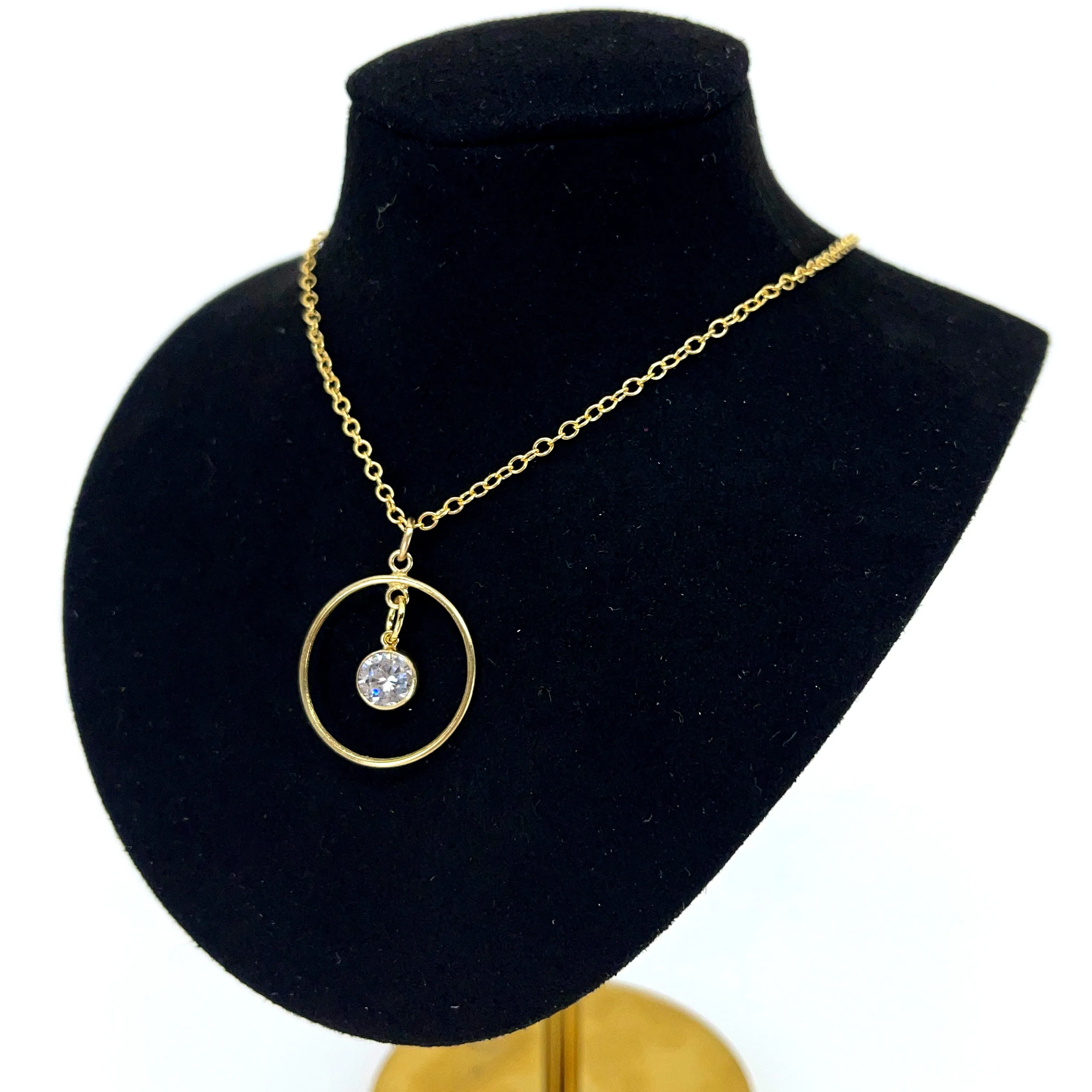 Solitaire Discreet Ring of O Day Collar - Gold Filled